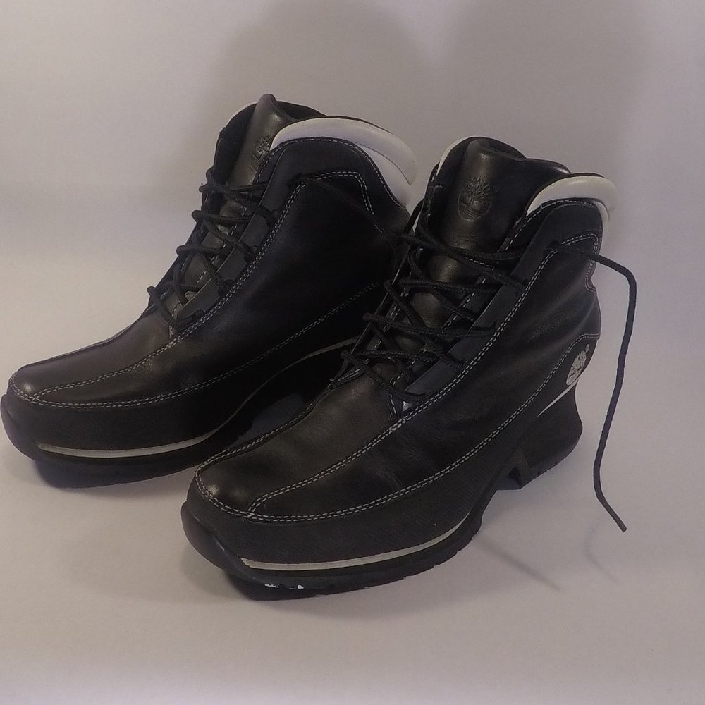 TIMBERLAND - “Nubuck” Heeled Fashion Boot black/white - womens size 8m